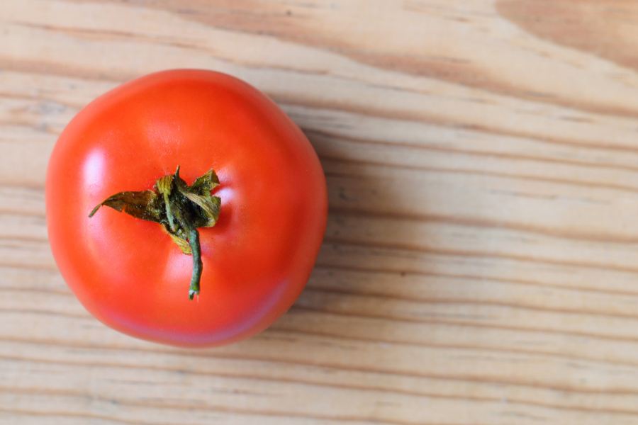 Size pots for tomatoes